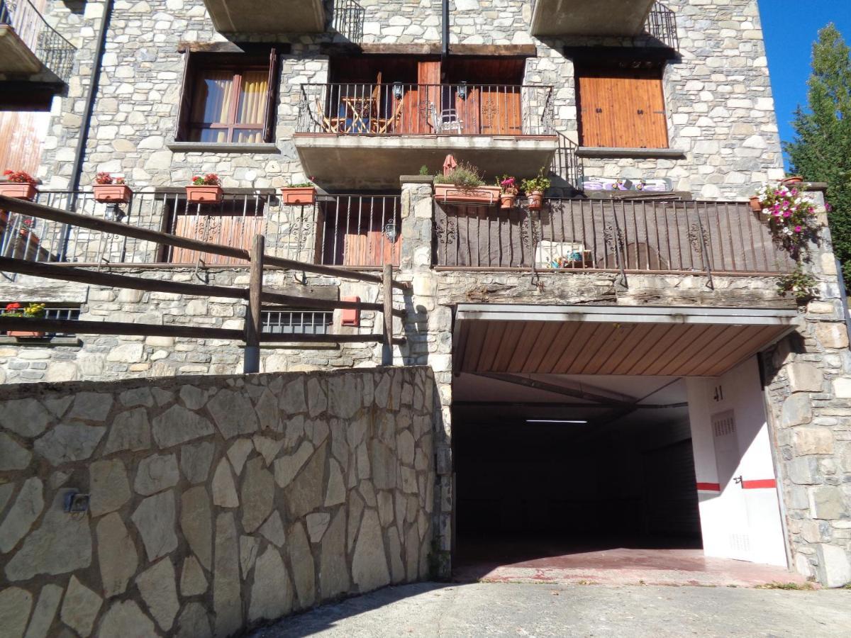 Apartamento Familiar Con Vistas Y Garage La Portiecha Apartment Sallent de Gállego Exterior photo